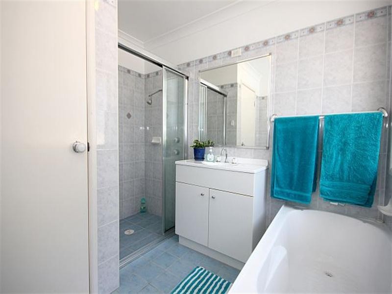 64A Larien Crescent, Birrong NSW 2143