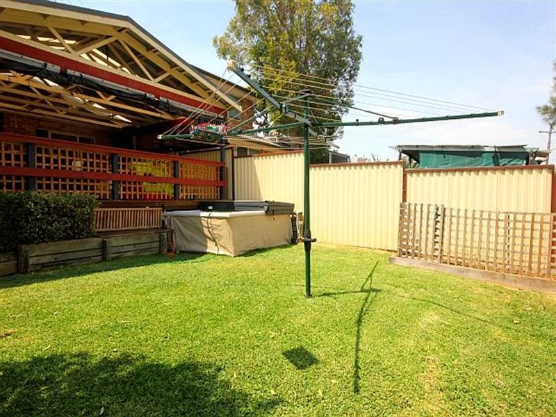 64 Larien Crescent, Birrong NSW 2143