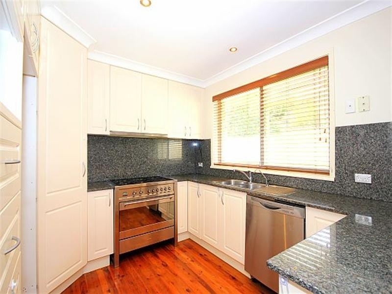 29 Caroline Crescent, Georges Hall NSW 2198