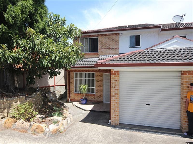 768B Henry Lawson Drive, Picnic Point NSW 2213
