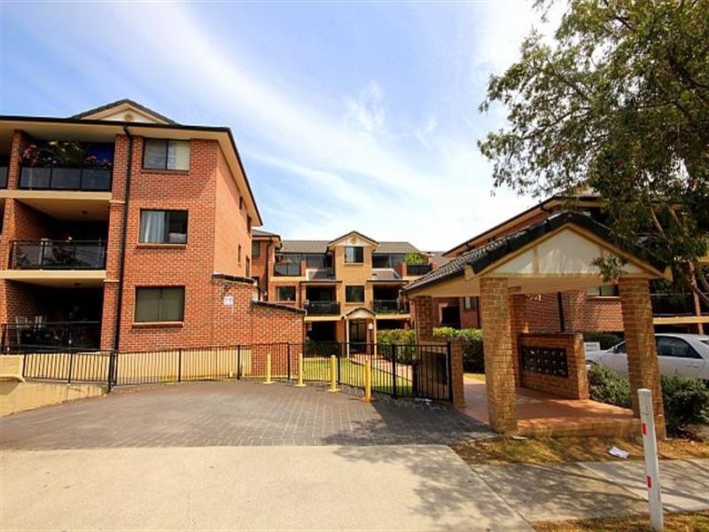 19/2-10 Mulla Road, Yagoona NSW 2199