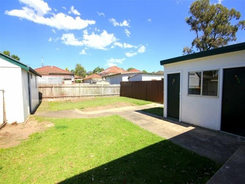 81 The Avenue, Bankstown NSW 2200