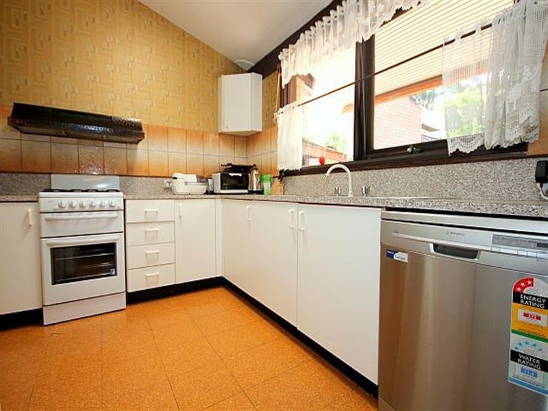 4/2 Kardella Court, Condell Park NSW 2200