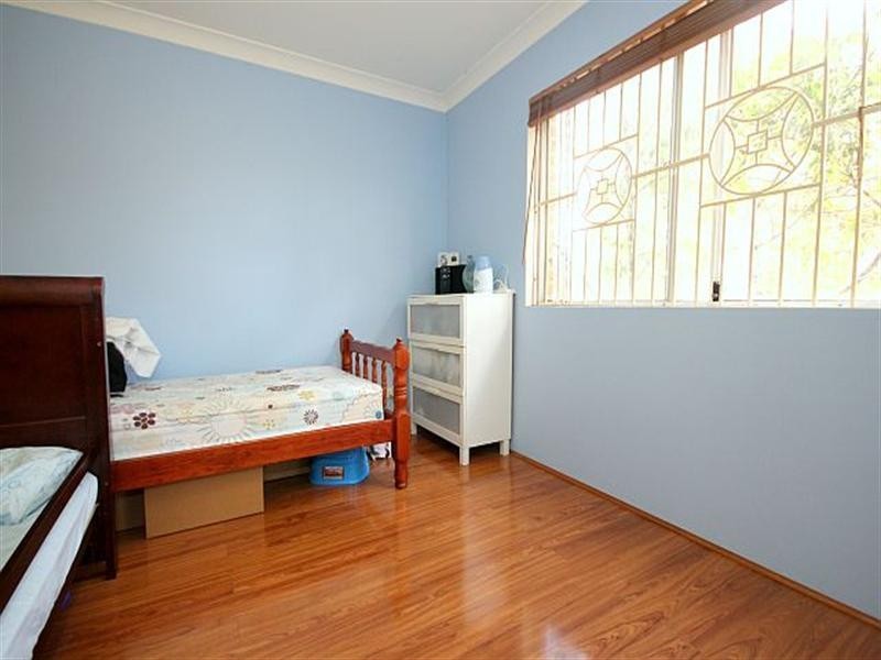 2/7 Shenton Avenue, Bankstown NSW 2200