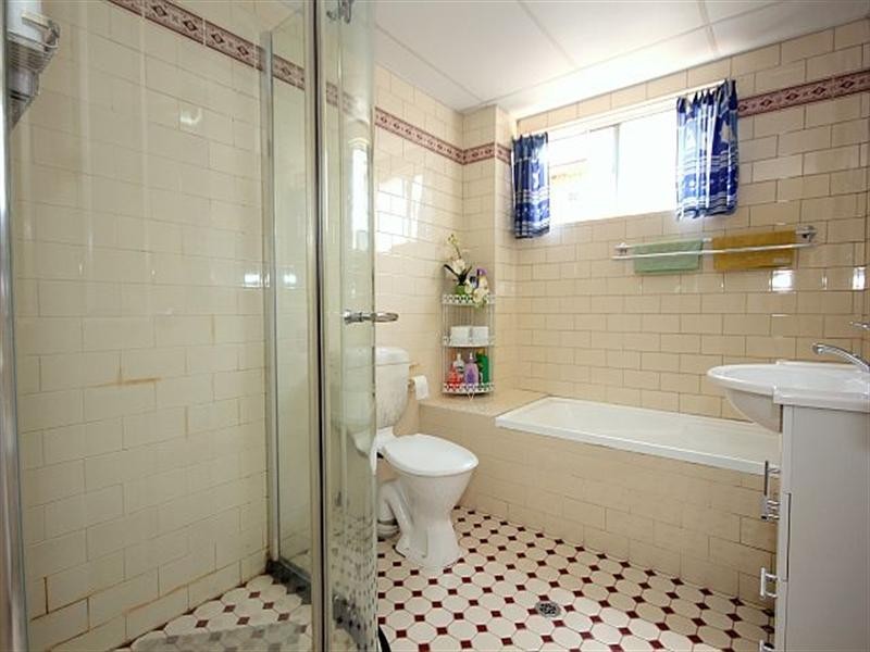 2/7 Shenton Avenue, Bankstown NSW 2200