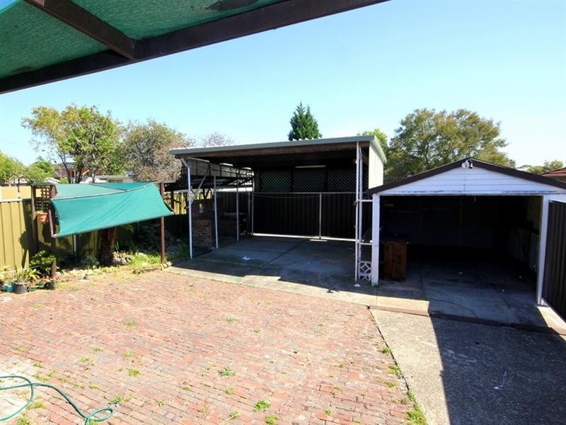 24 Riga Avenue, Greenacre NSW 2190