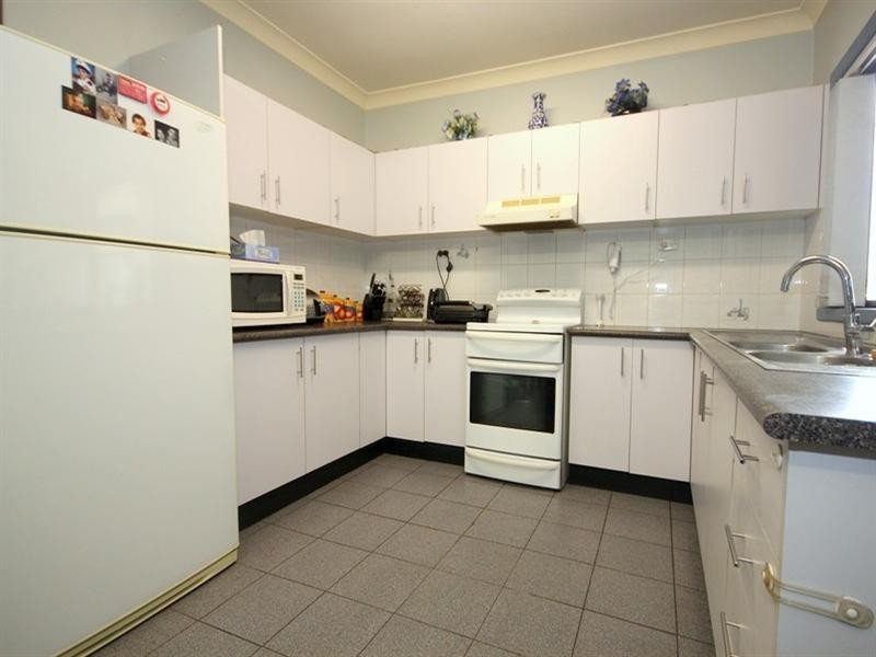 16 Leighdon Street, Bass Hill NSW 2197