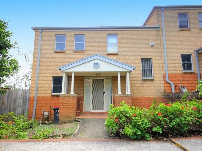 11/2A Houston Road, Yagoona NSW 2199