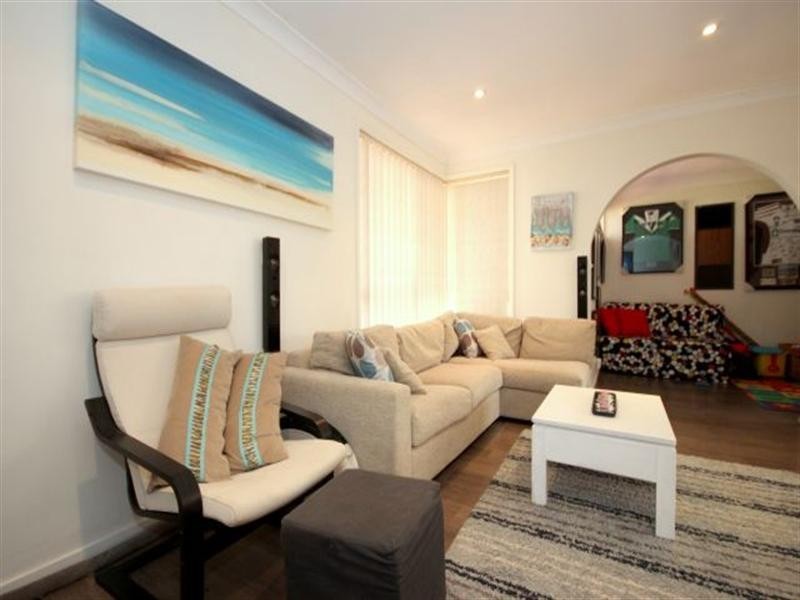 3 Lincoln Road, Georges Hall NSW 2198