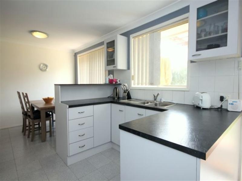 3 Lincoln Road, Georges Hall NSW 2198