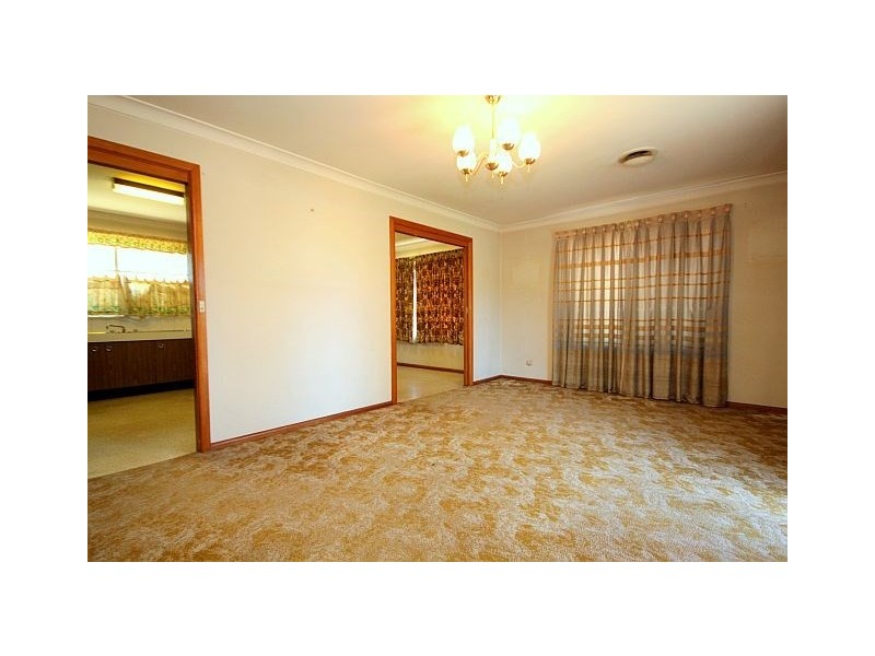 35 Saric Avenue, Georges Hall NSW 2198