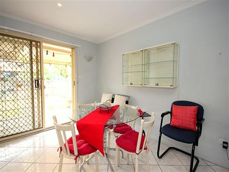 3 Silkyoak Grove, Greenacre NSW 2190