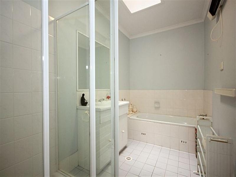 3 Silkyoak Grove, Greenacre NSW 2190