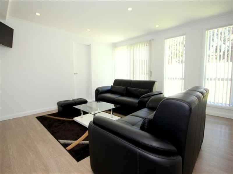 187 Henry Lawson Drive, Georges Hall NSW 2198