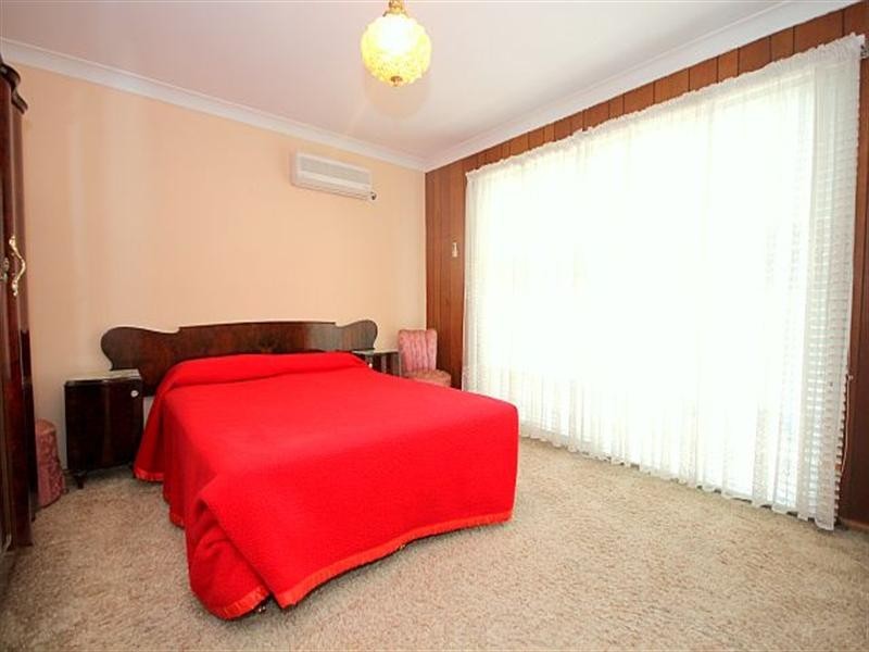 95 Denman Road, Georges Hall NSW 2198