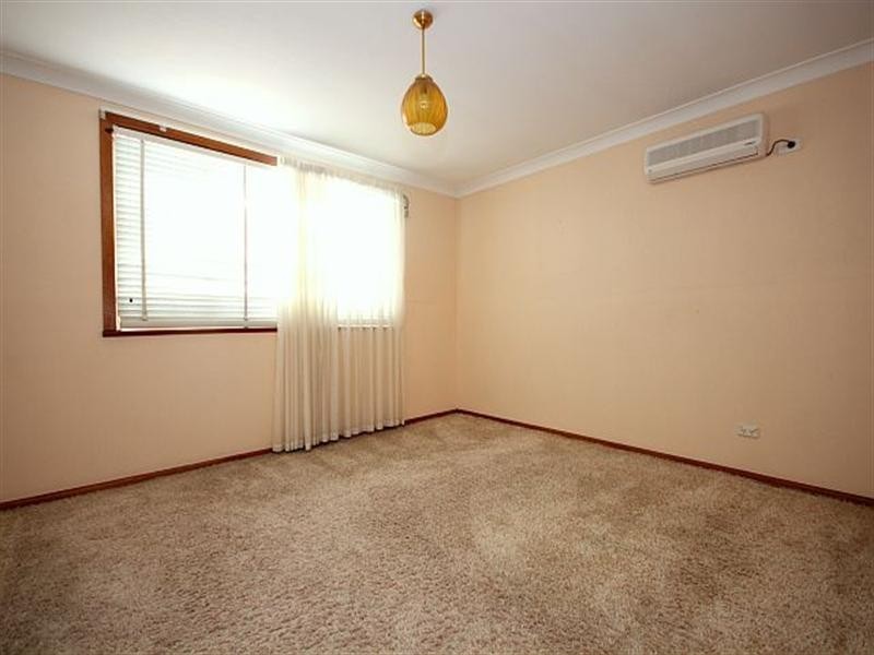 95 Denman Road, Georges Hall NSW 2198