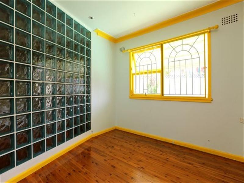 10a Katrina Place, Roselands NSW 2196