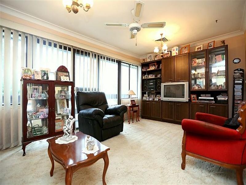 4 Athel Street, Georges Hall NSW 2198