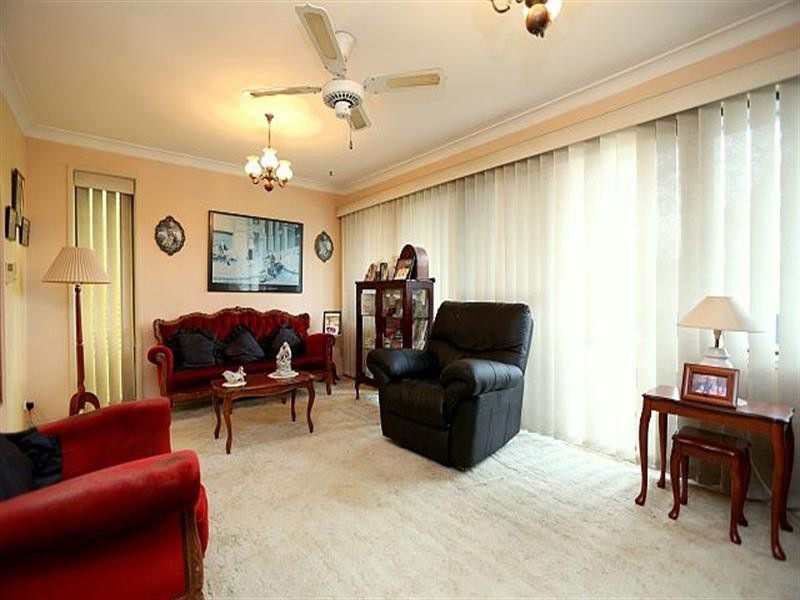 4 Athel Street, Georges Hall NSW 2198