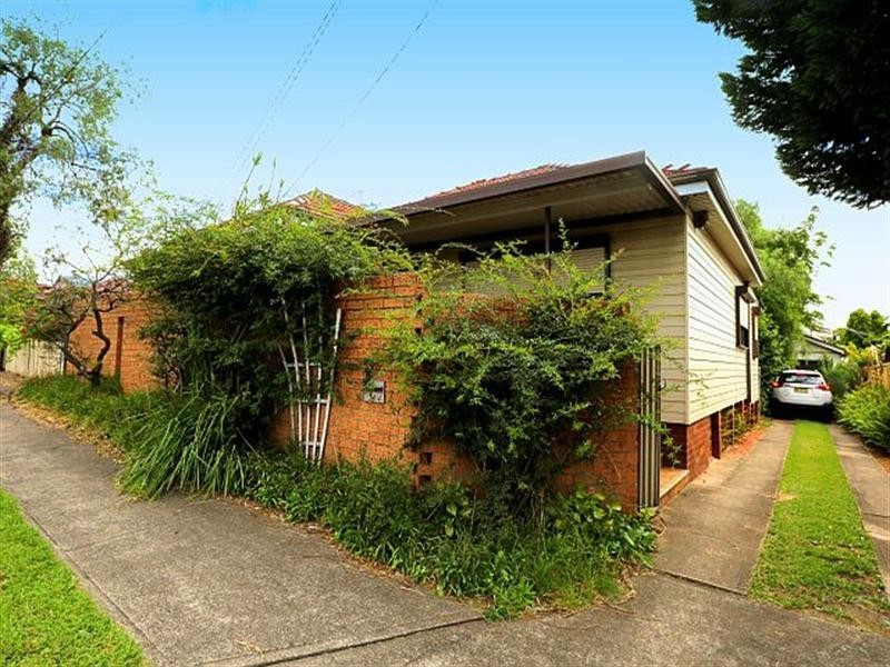 254 Roberts Road, Greenacre NSW 2190