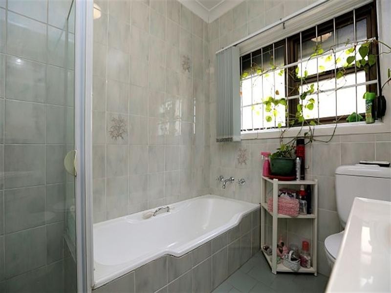 254 Roberts Road, Greenacre NSW 2190