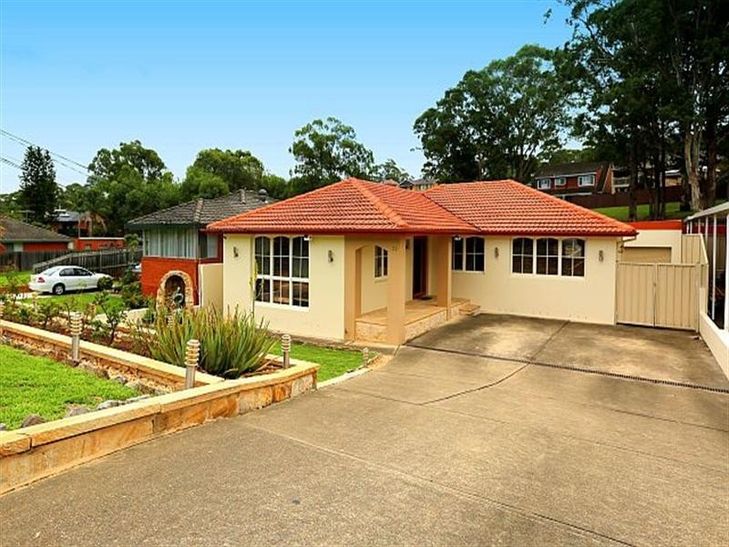 32 Caroline Crescent, Georges Hall NSW 2198