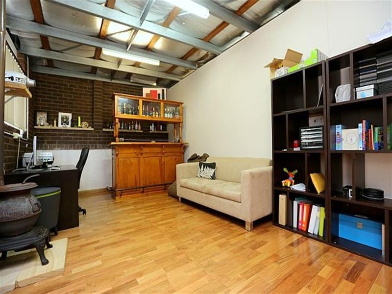 32 Caroline Crescent, Georges Hall NSW 2198