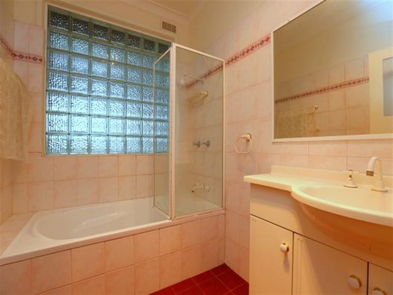 29 Endeavour Road, Georges Hall NSW 2198