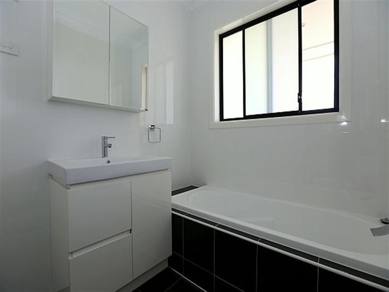 6 Tewinga Road, Birrong NSW 2143