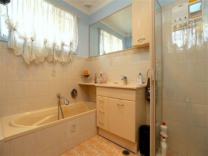 94 Longstaff Avenue, Chipping Norton NSW 2170