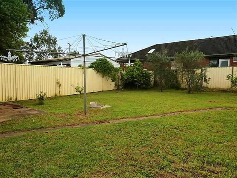 3 Ashcroft Street, Georges Hall NSW 2198