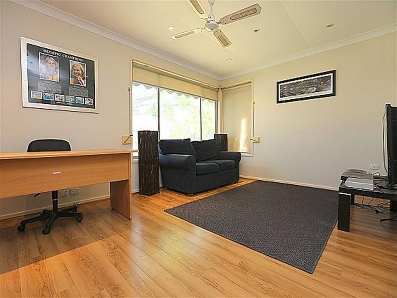 1 Whitemore Avenue, Georges Hall NSW 2198