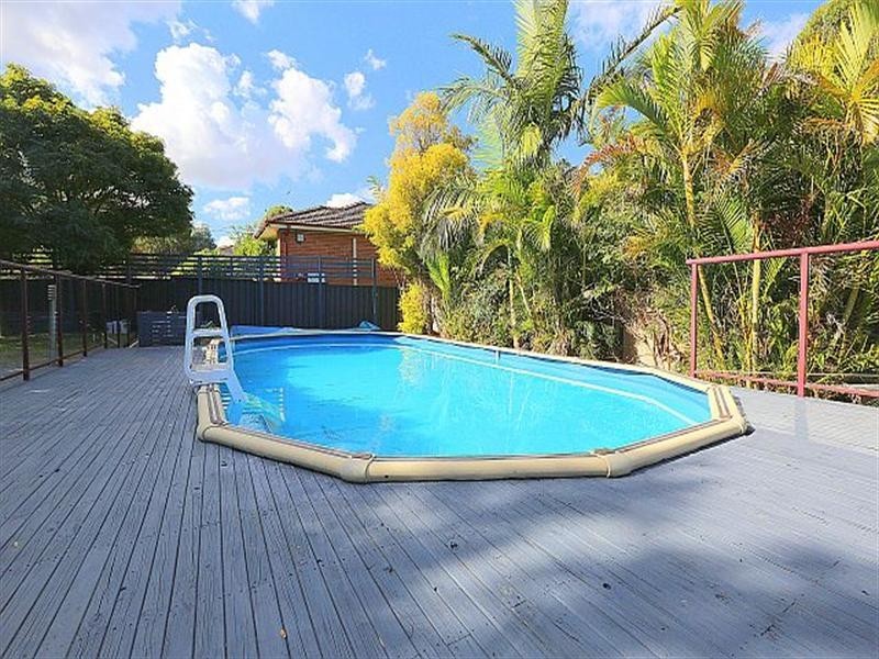 1 Whitemore Avenue, Georges Hall NSW 2198