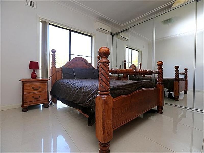 174 Rex Road, Georges Hall NSW 2198