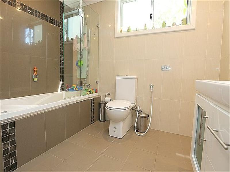 174 Rex Road, Georges Hall NSW 2198