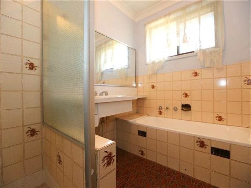 19 Windermere Crescent, Panania NSW 2213