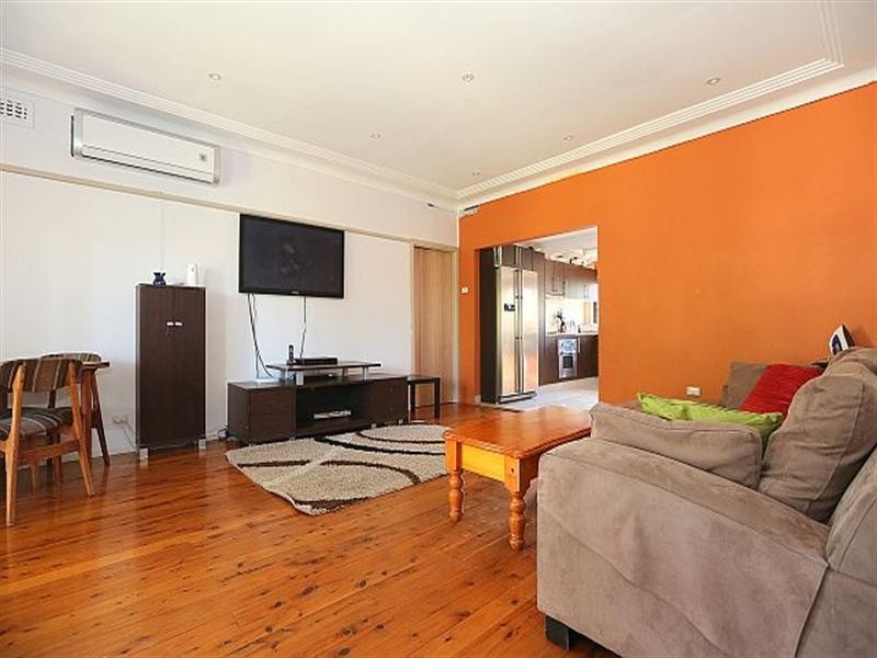 5 Moss Street, Chester Hill NSW 2162