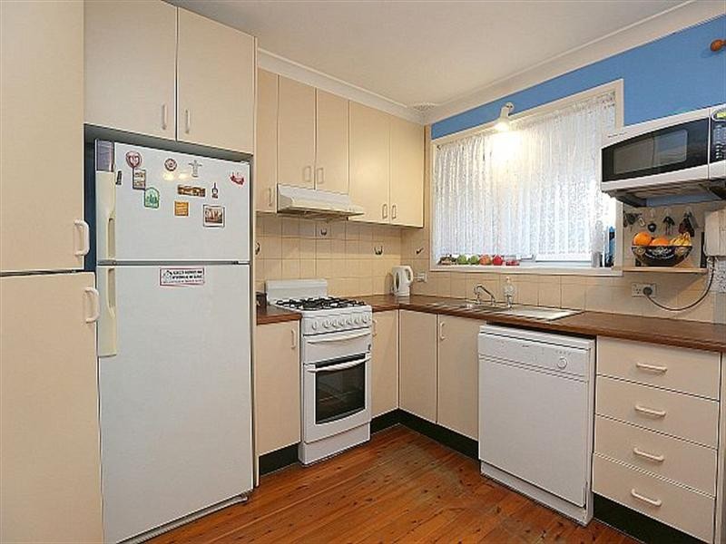 128 Rex Road, Georges Hall NSW 2198