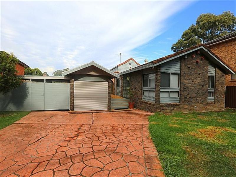 133 Bellevue Avenue, Georges Hall NSW 2198