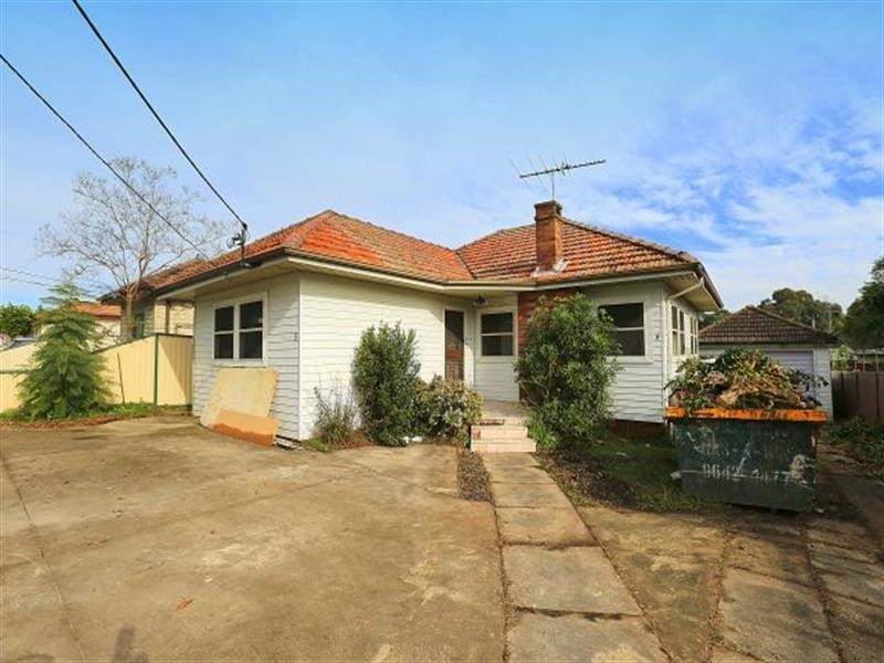 8 Edgar Street, Condell Park NSW 2200