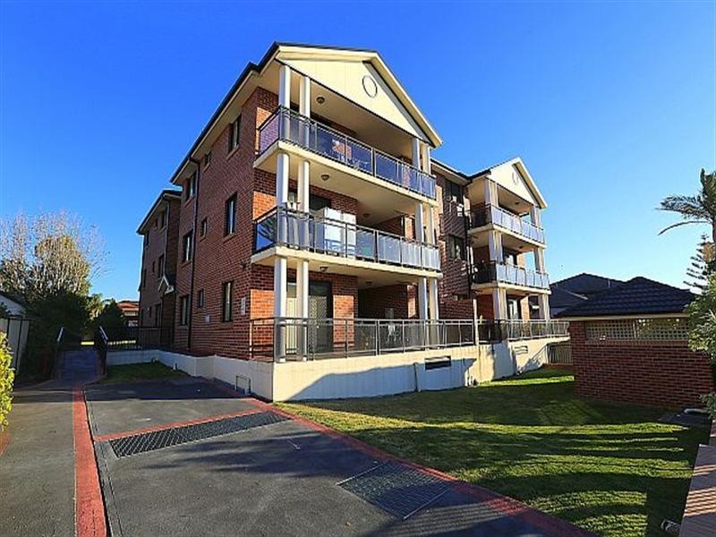 15/14 White Avenue, Bankstown NSW 2200