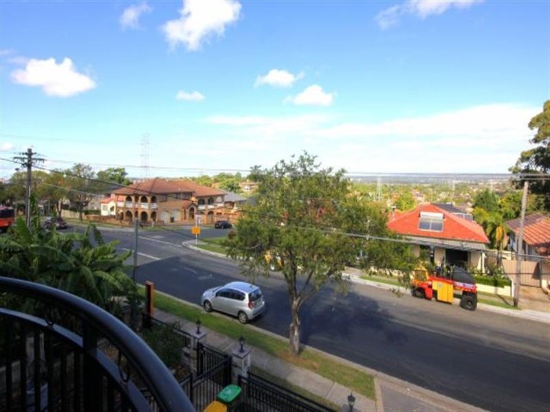 123 Greenacre Road, Greenacre NSW 2190