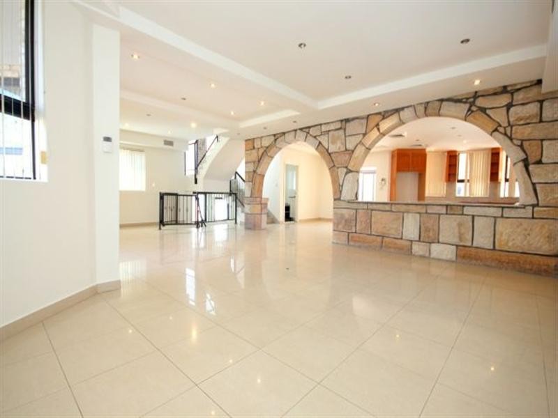 123 Greenacre Road, Greenacre NSW 2190