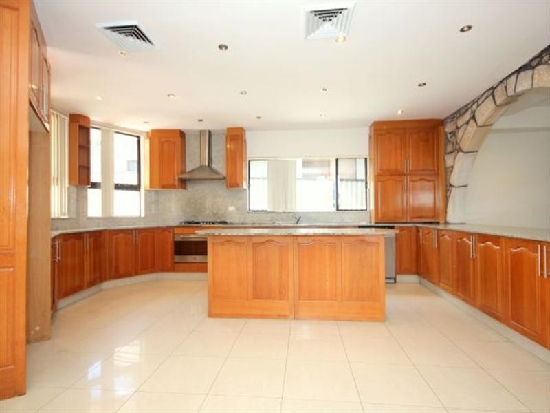 123 Greenacre Road, Greenacre NSW 2190