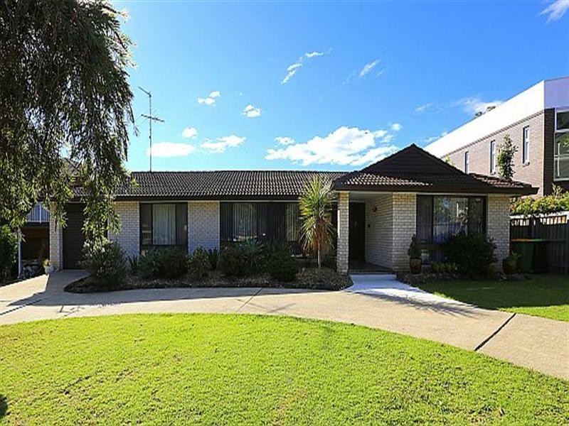 21 Pennington Avenue, Georges Hall NSW 2198