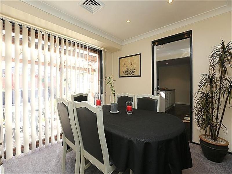 21 Pennington Avenue, Georges Hall NSW 2198