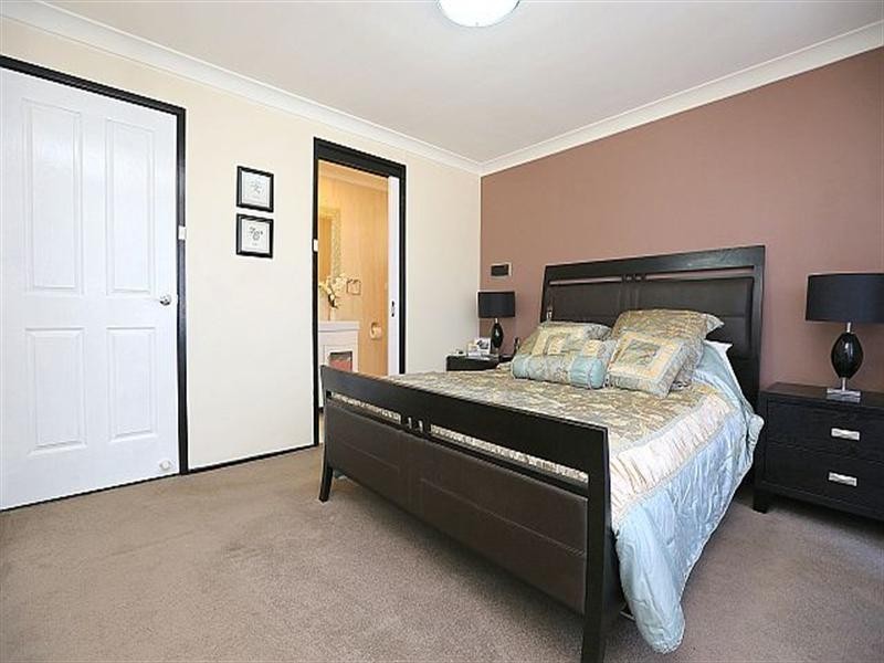 21 Pennington Avenue, Georges Hall NSW 2198