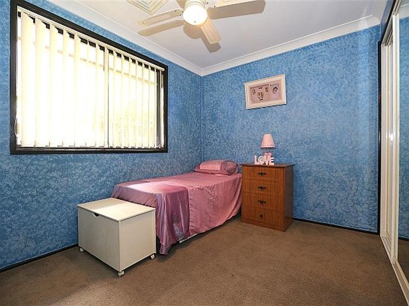 21 Pennington Avenue, Georges Hall NSW 2198