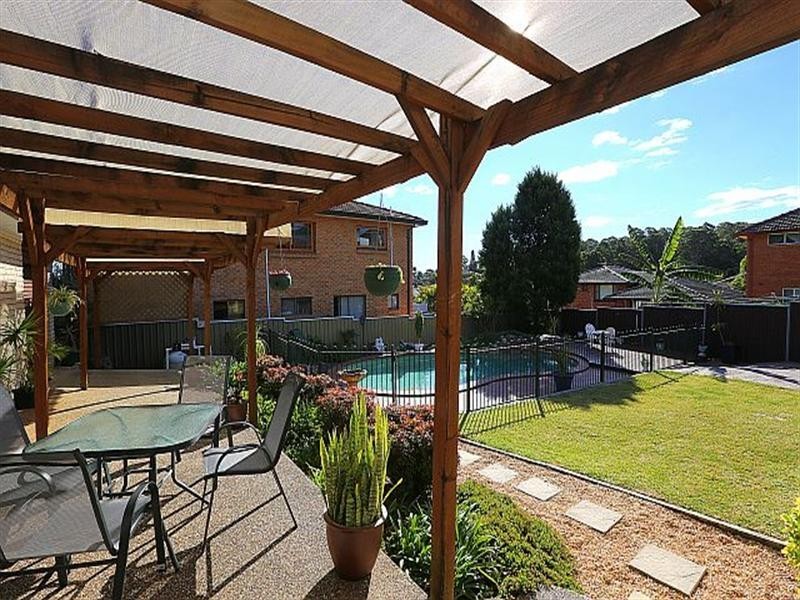 21 Pennington Avenue, Georges Hall NSW 2198