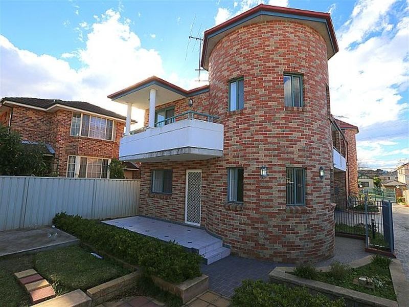 2/21 Hixson Street, Bankstown NSW 2200